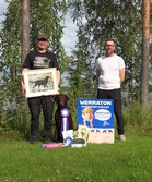 Biamin Thunderboy ja Mikael Montonen, tuomari Jari Hartikainen